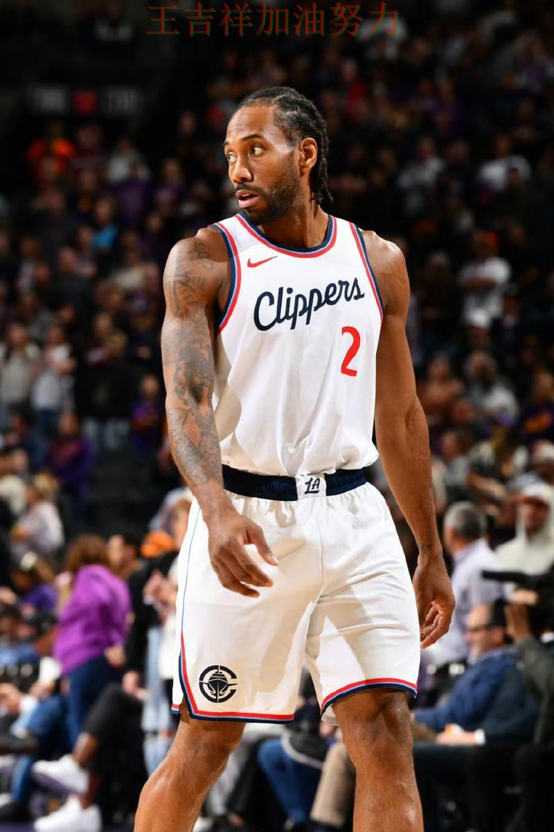 伦纳德关键时刻建功带队取胜 球队状态回暖值得关注 伦纳德关键时刻建功带队取胜 球队状态回暖值得关注